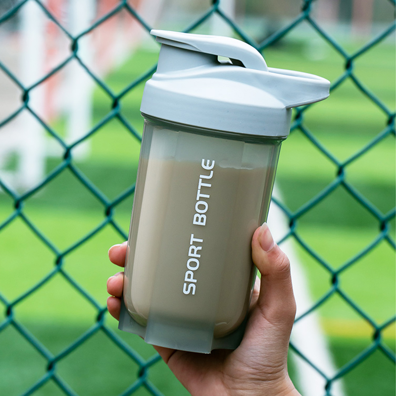 Bottiglia portatile per shaker - Protein Shaker Bottle recensione e prezzo