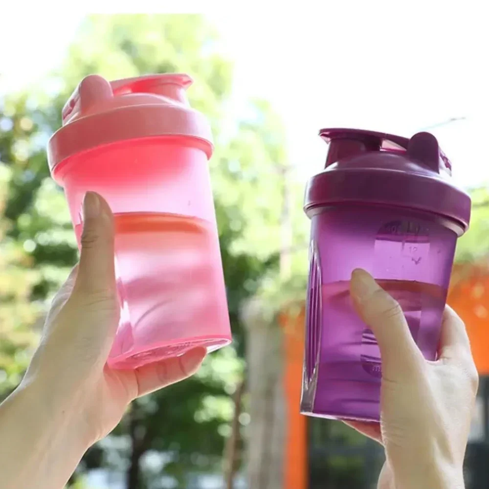 Bottiglie shaker per bevande i - Protein Shaker Bottle recensione e prezzo